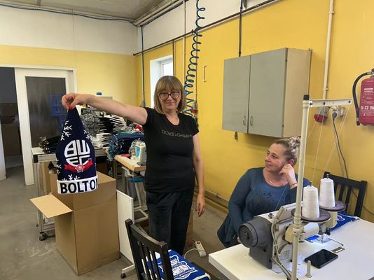 High Speed 9 inch breiwijdte 7 GG Overlock naaimachine voor gebreide winterschoenen hoed