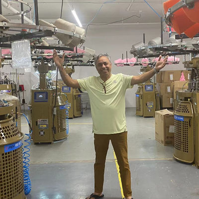 450 KG Tuck Hat Cap Brick Machine met volledig geautomatiseerde besturing en naadloze technologie