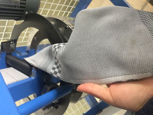 752*663*1418mm Volledig gecomputereerde Jacquard kniecap breimachine voor modieuze hardlopende mannen