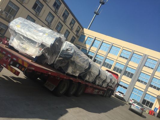 Volledig geautomatiseerde machine voor het breien van platte truien met een enkel voertuig en een enkel systeem met jacquard