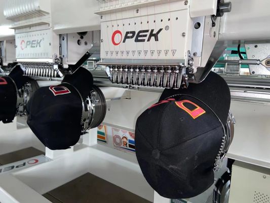 Ingebouwde 110V-220V Opek Cap 4 hoofd borduurmachine voor cap kledingstuk plat borduurwerk
