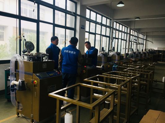 600 stuks per dag voetbal fan sjaal brei-machine met snelle productiesnelheid