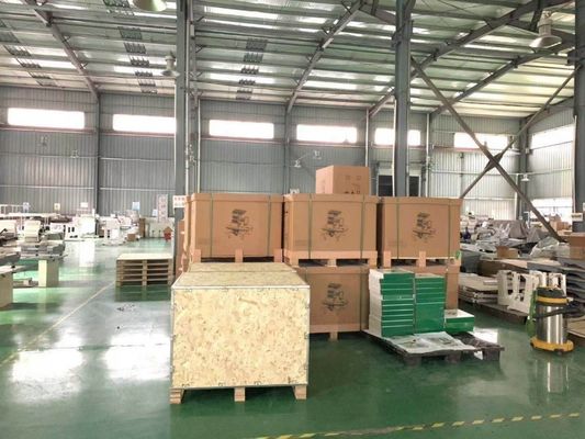 nauwkeurigheid Automatische kleurveranderende en trimmer Computer borduurmachine met 4 koppen
