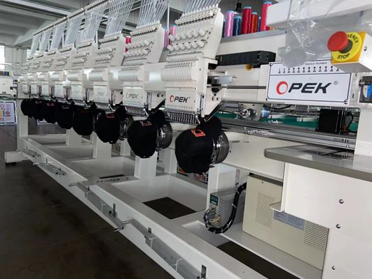 12 koppen Computerized Embroidery Machine met universele stroomtoevoer Max. Emb.Area 400*450