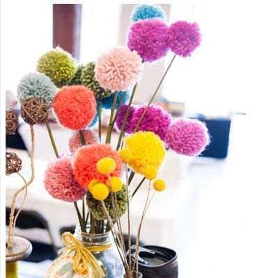 High Capacity Lace Wool Ball Pompom Making Machine 5000-11000 stuks per uur Uitgang