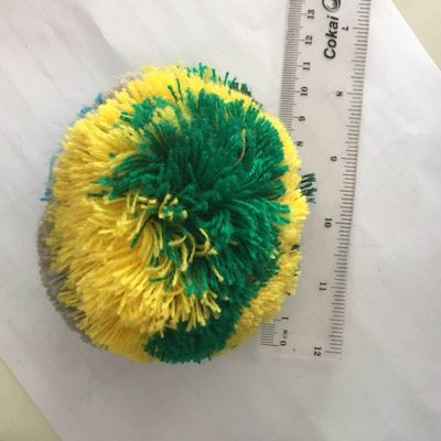 High Speed Pompom Making Machine met een fancy garn capaciteit en GEEN geautomatiseerde besturing
